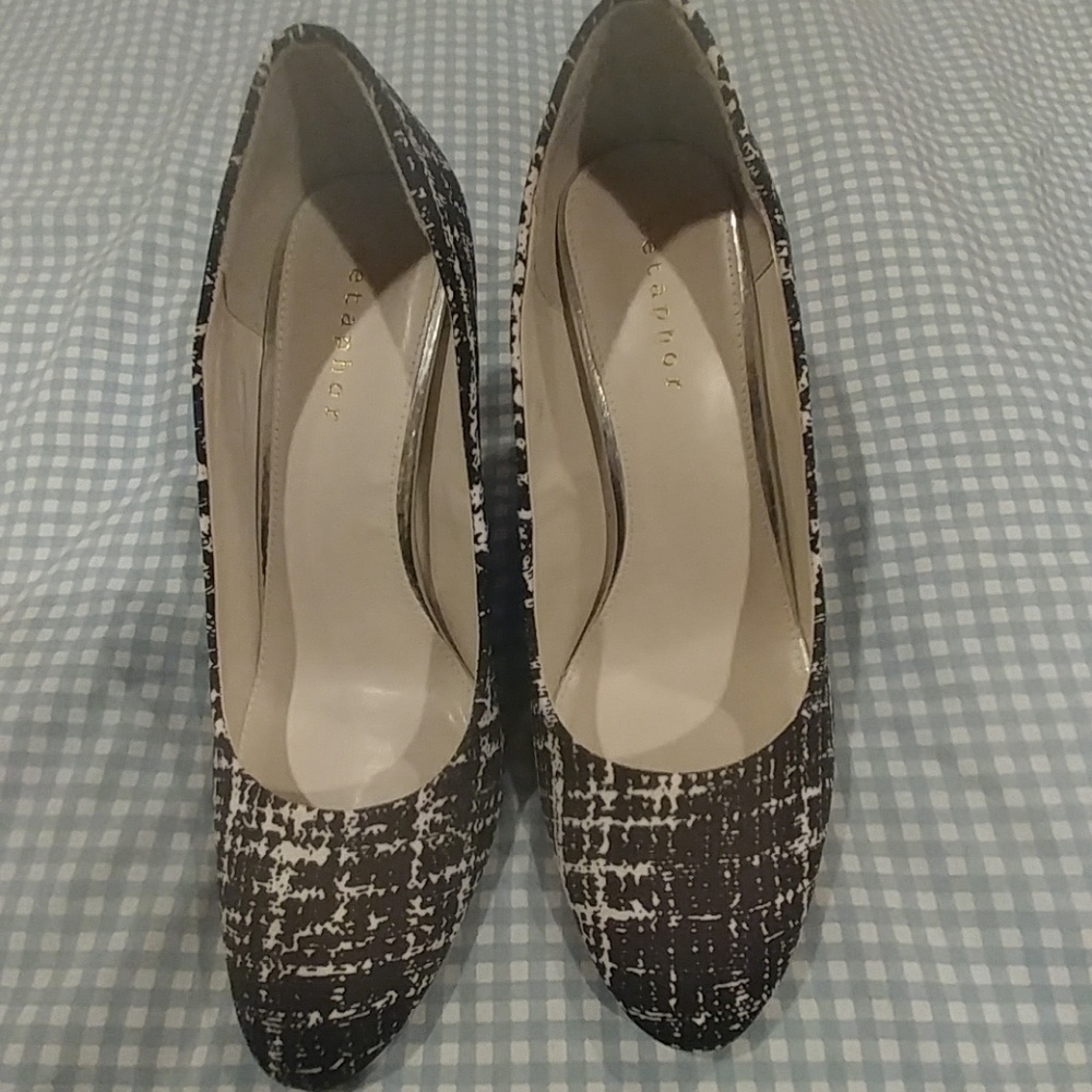 Black & White Plaid Pumps